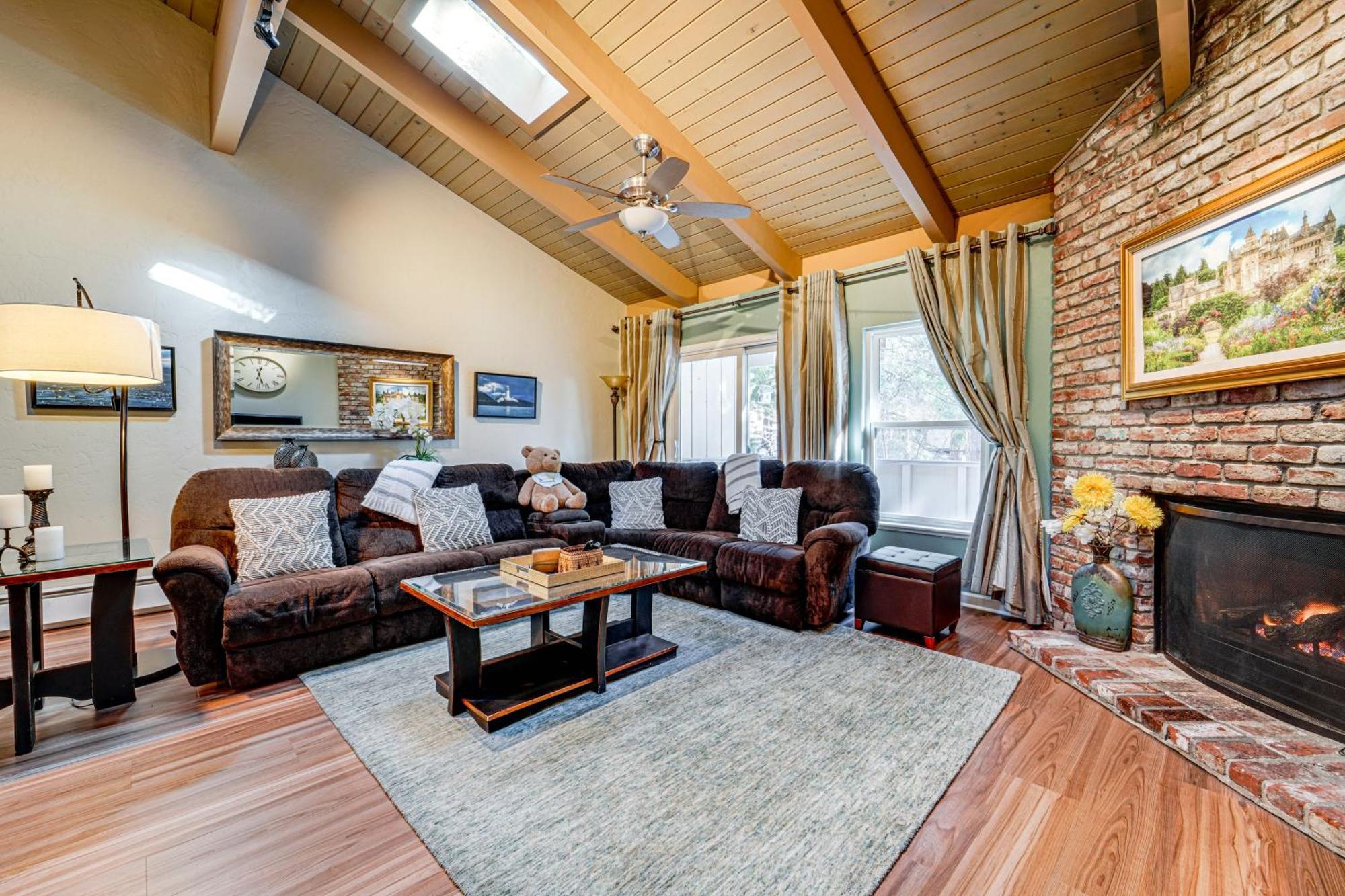 Tahoe Condo About 1 Mi To Diamond Peak Ski Resort! อินไคลน์วิลเลจ ภายนอก รูปภาพ